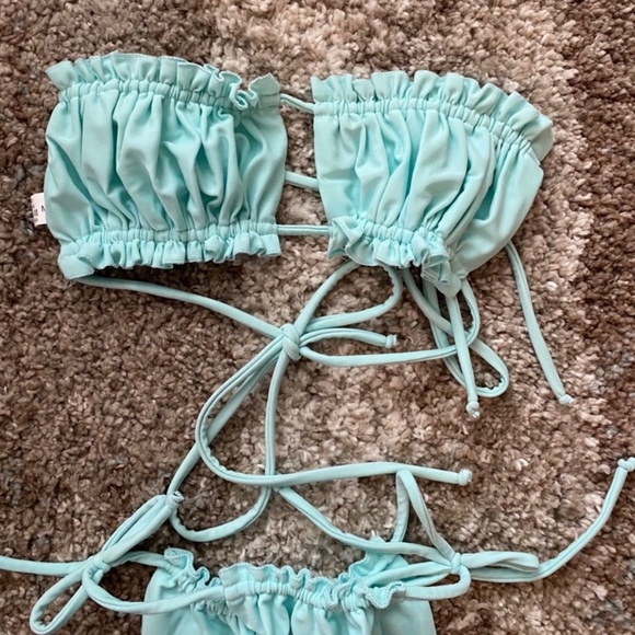 Light Blue Bikini Set ‘Luna set’ - Picture 4 of 7